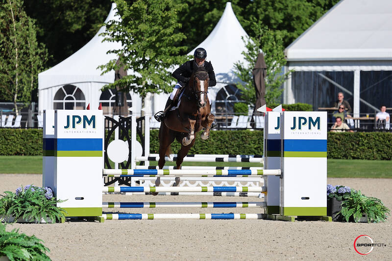 Rising Aranix op herhaling in Stal Hendrix-competitie