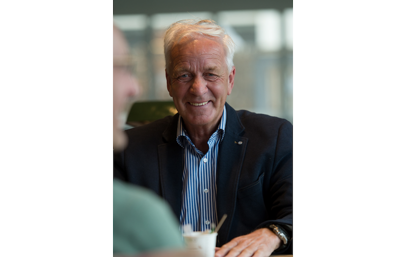 Column Cor Loeffen: Volle tribunes