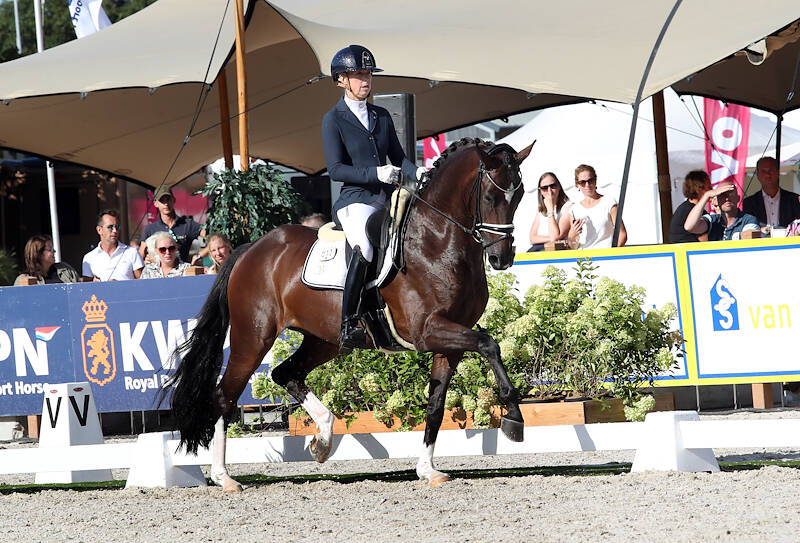 Pavo Cup Parels: Kirsten Brouwer