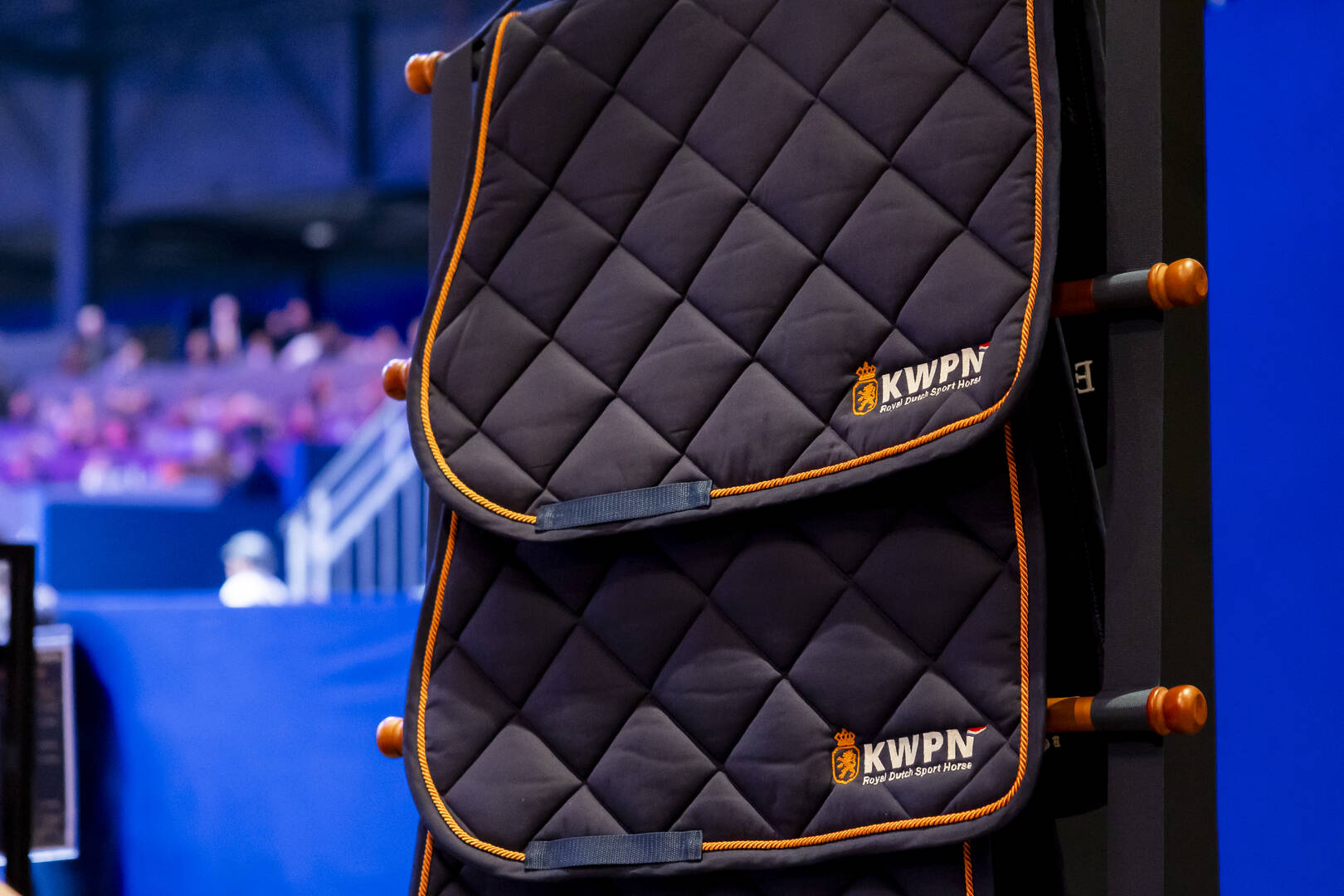 Black Friday: 20% korting op alle KWPN-merchandise
