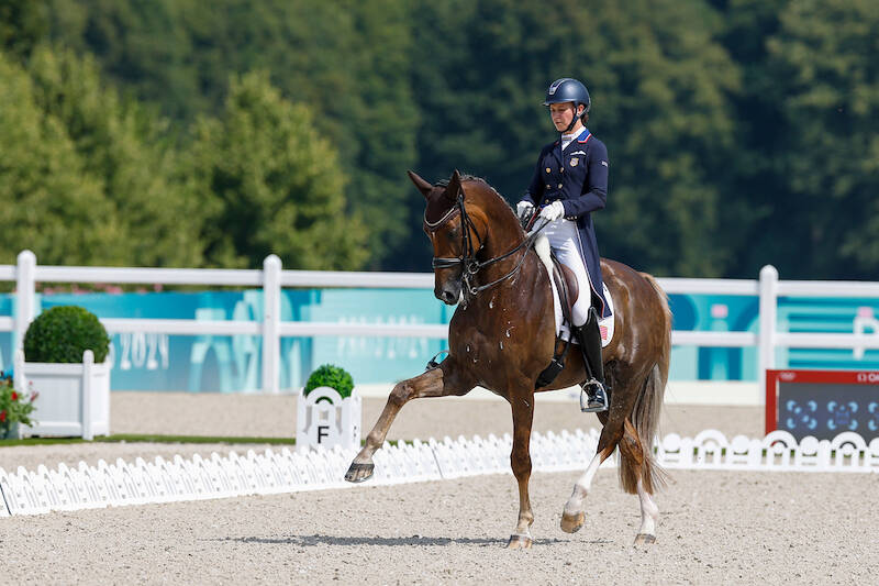 Helix wint GP en GP Kür in Wellington