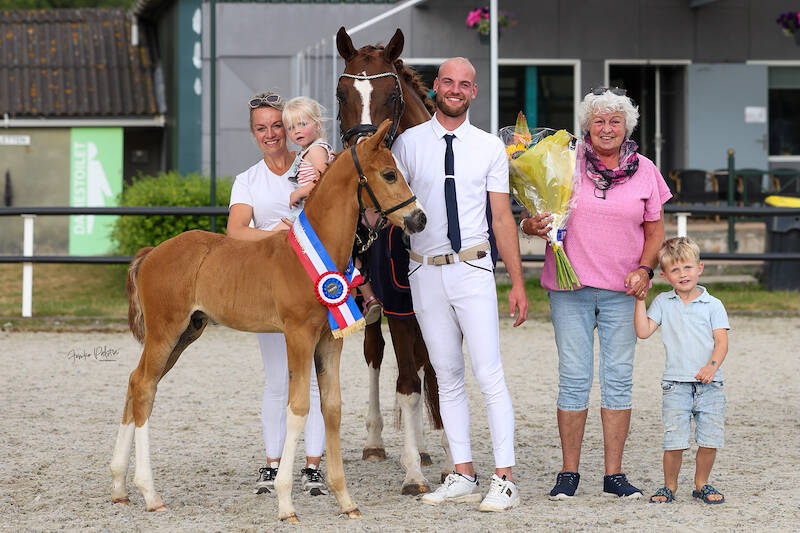 CK Harich: Vino Rosso S.K. kampioen dressuurveulens